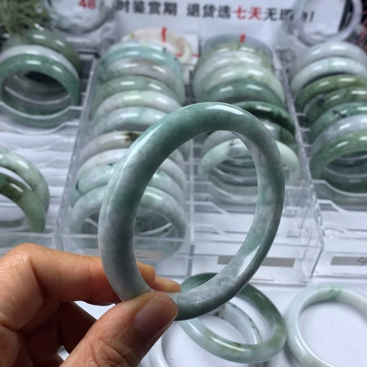 玲***翡翠手镯未镶嵌7号
