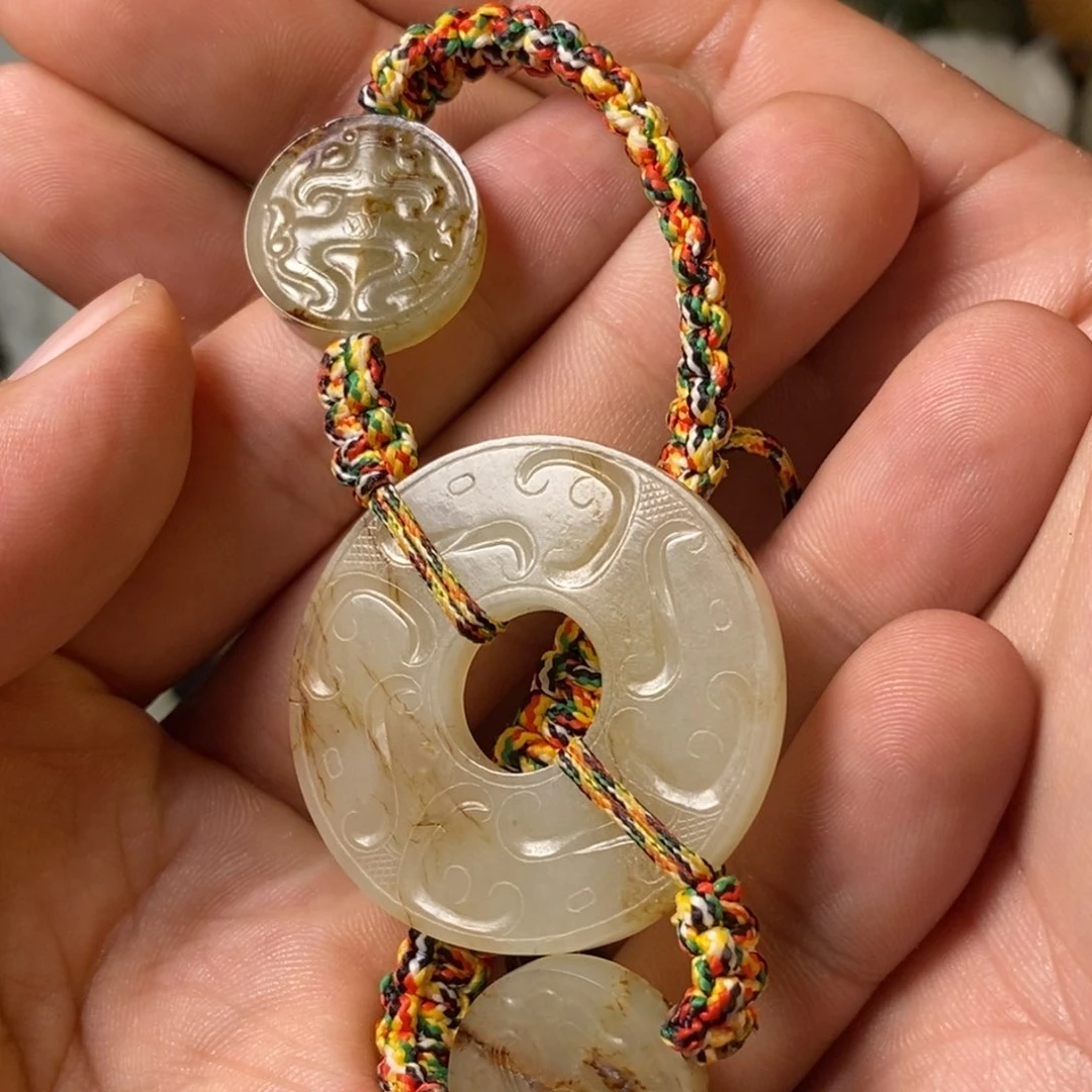 颈饰未镶嵌和田玉谷**成