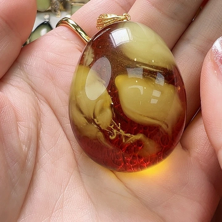 琥珀未镶嵌珠宝奇石