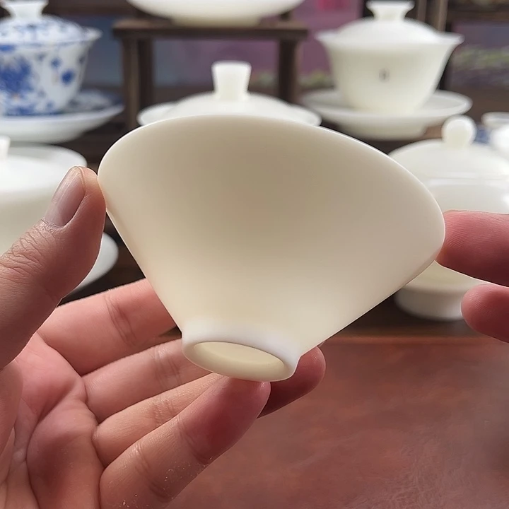 高端羊脂玉瓷素烧85ml斗笠主人杯