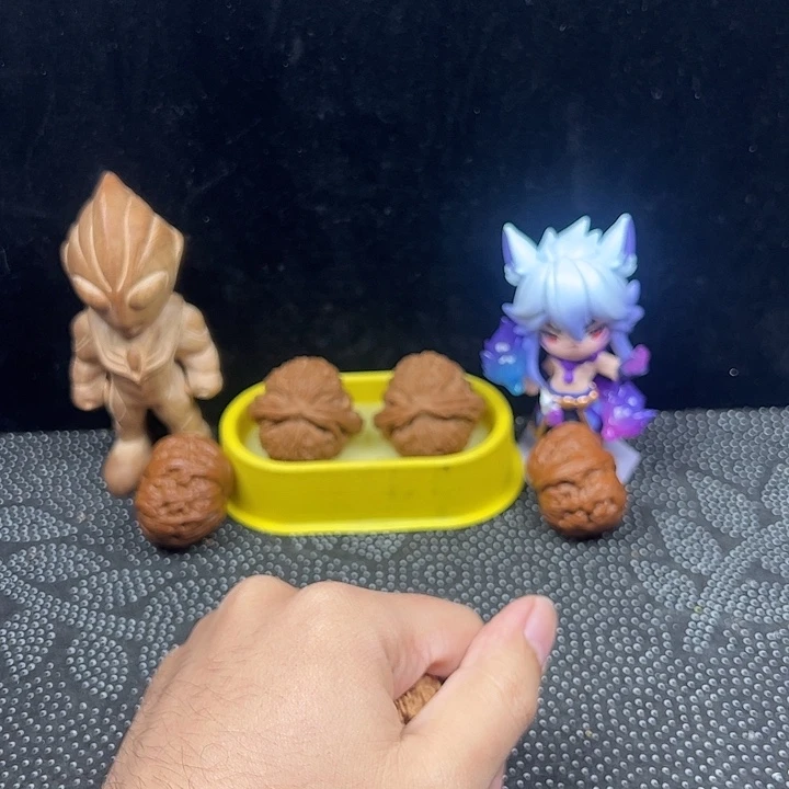 ****、那种想吃就可以买东西给她