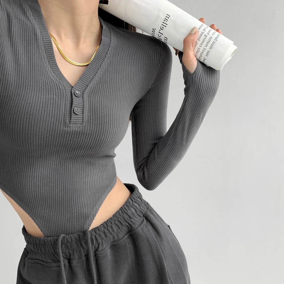 V领紧身设计感运动秋季灰色女款正肩T恤纯色长袖短款