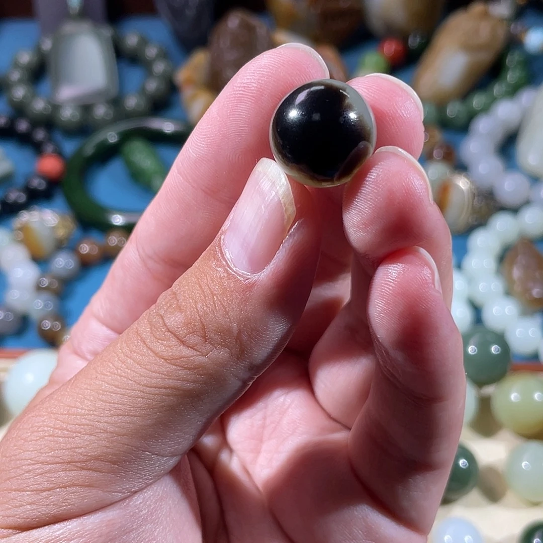 早***透未镶嵌和田玉挂件