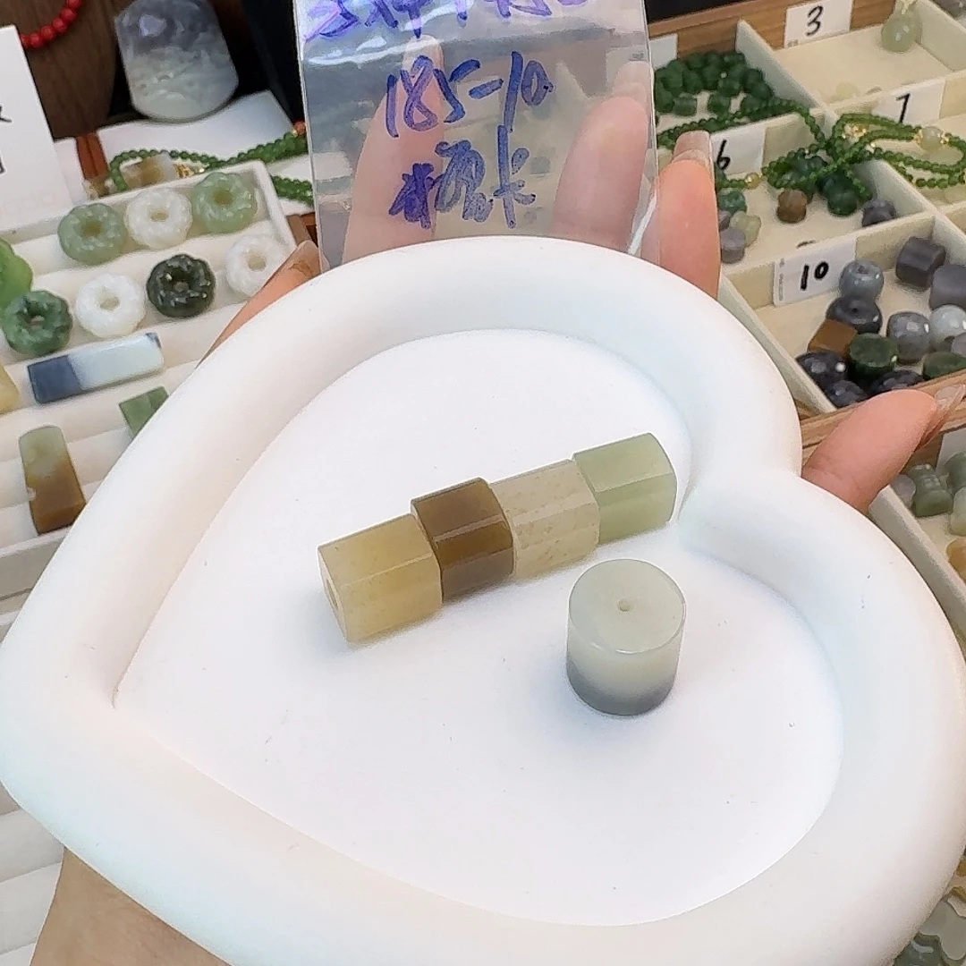 糖***卡和田玉未镶嵌珠宝半成品