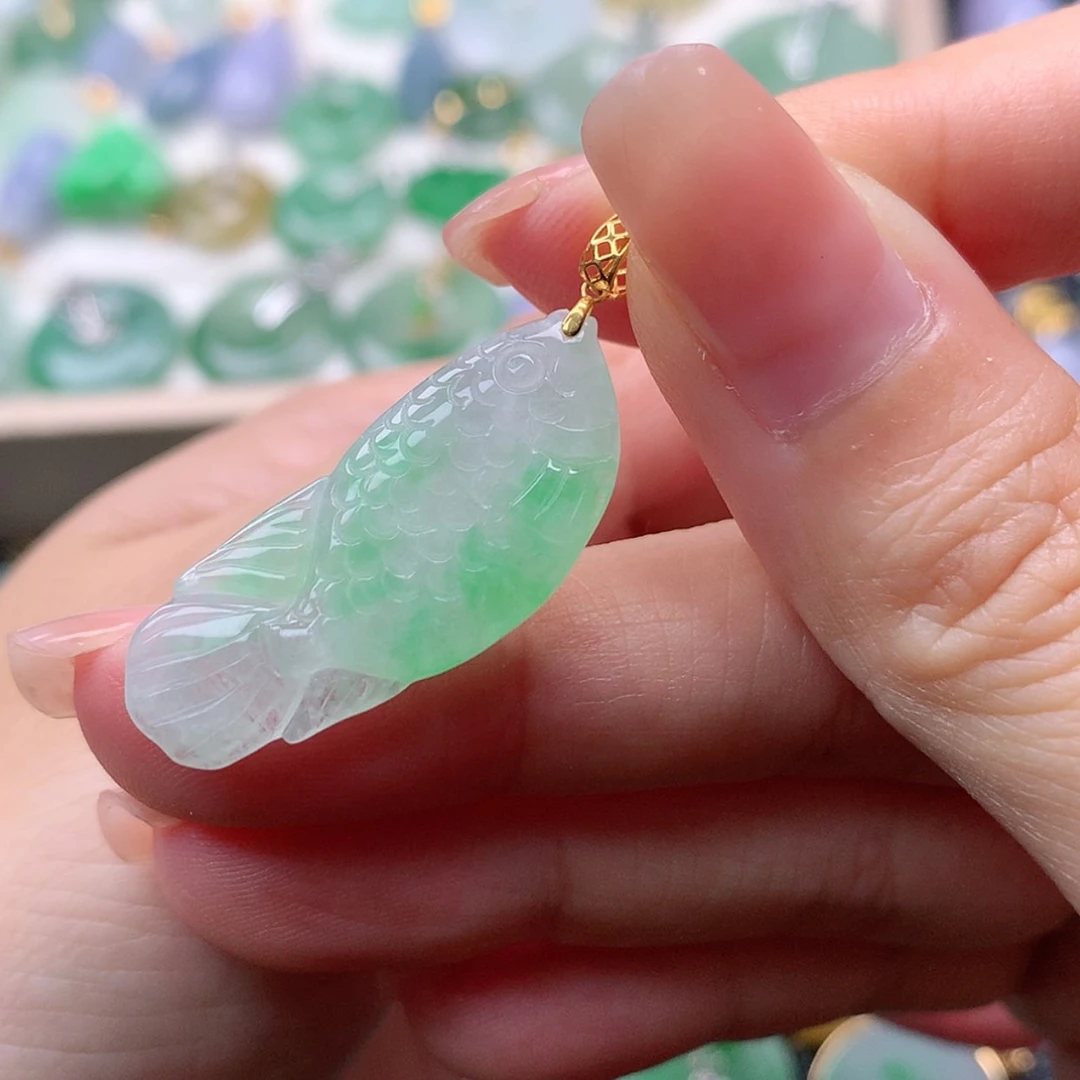 【闪购商品】翡翠18K金镶嵌吊坠(赠链)