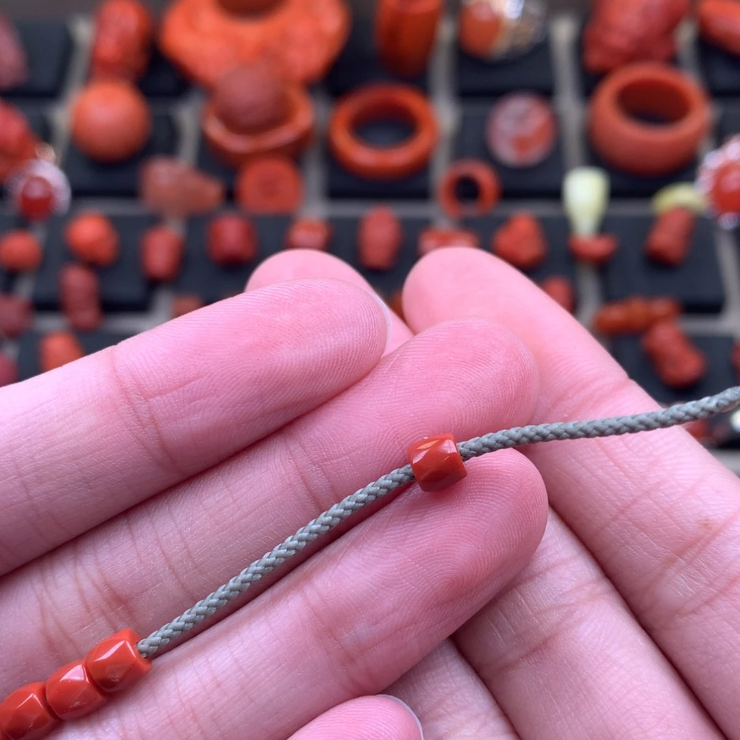 南红玛瑙未镶嵌无相线束4+