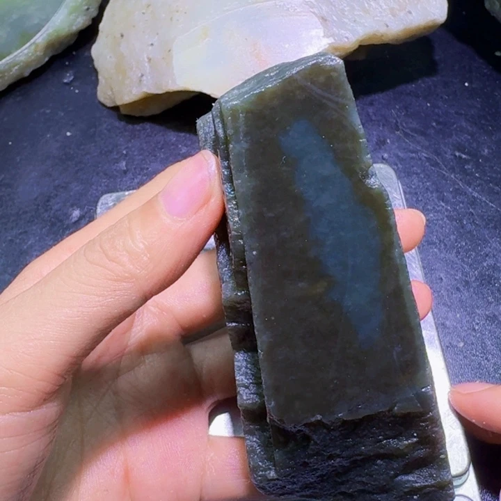 未镶嵌和田玉（糖玉）珠宝半成品
