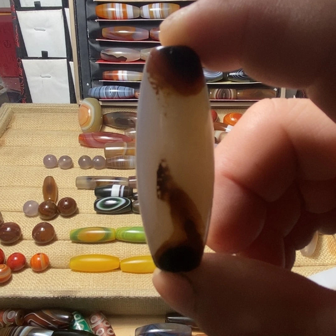 玛瑙/玉髓合金颈饰