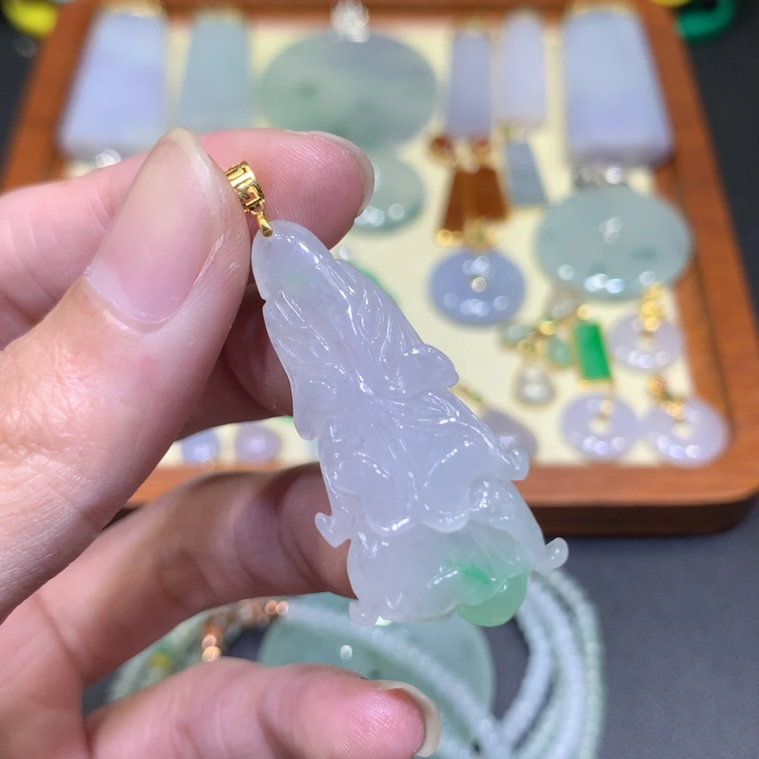 吊坠(不含链)18K金镶嵌翡翠