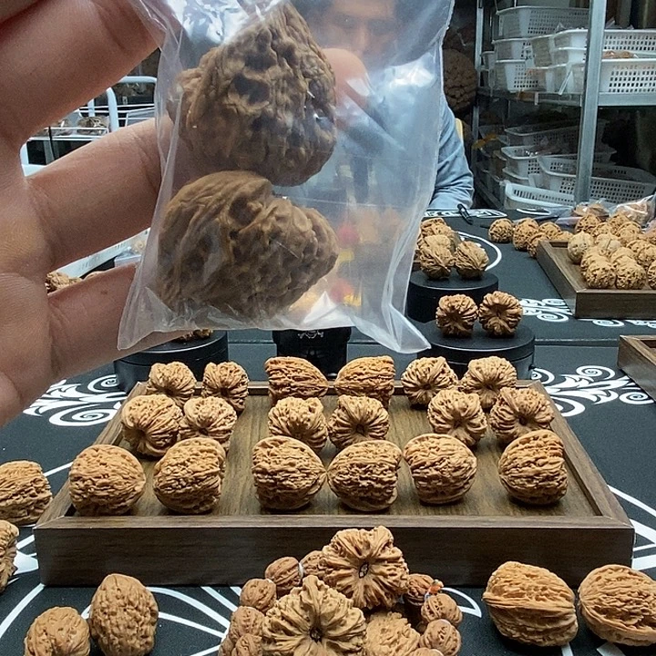 静***云大叶紫檀（黑酸枝木类）手捻