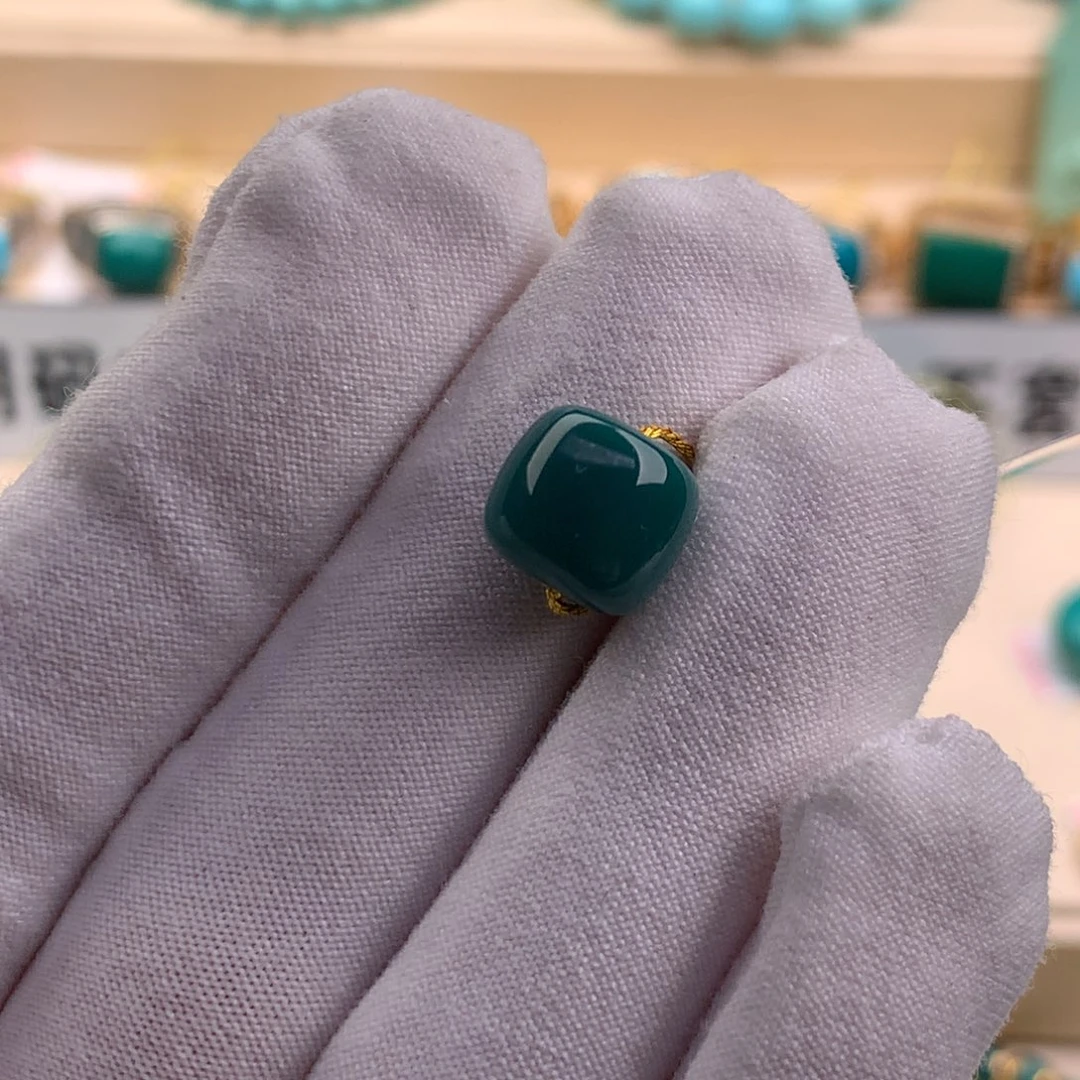 绿松石珠宝奇石未镶嵌10×9