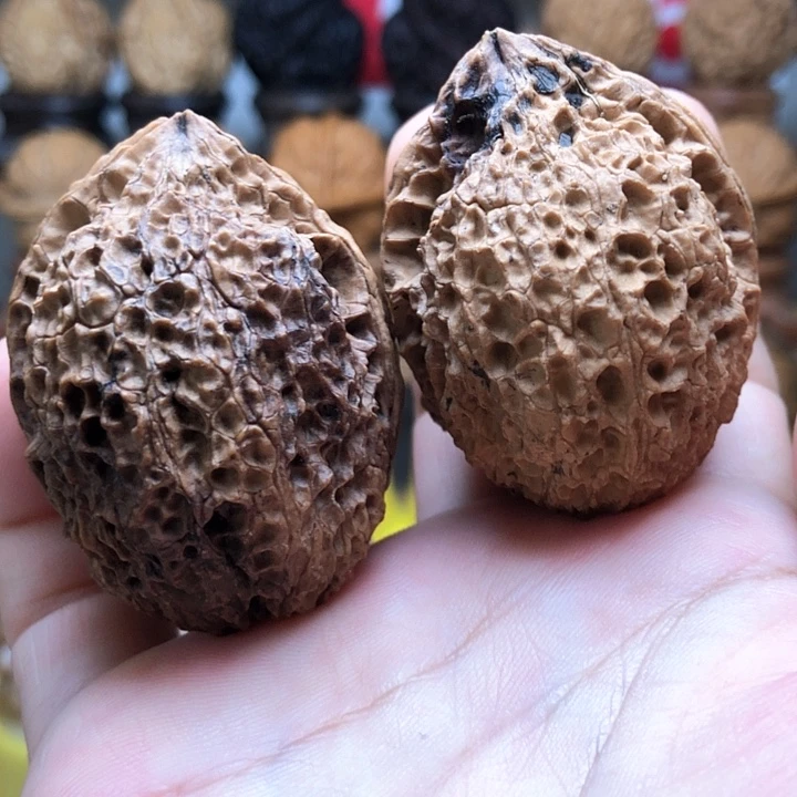 文玩核桃吊坠云南铁核桃