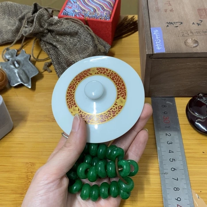 瓷片哈中古工艺品一件