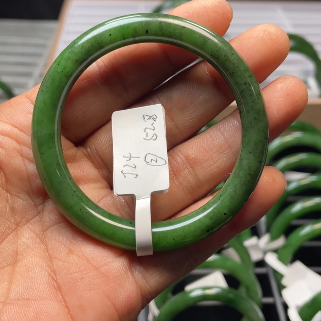 和田玉（碧玉）手镯未镶嵌