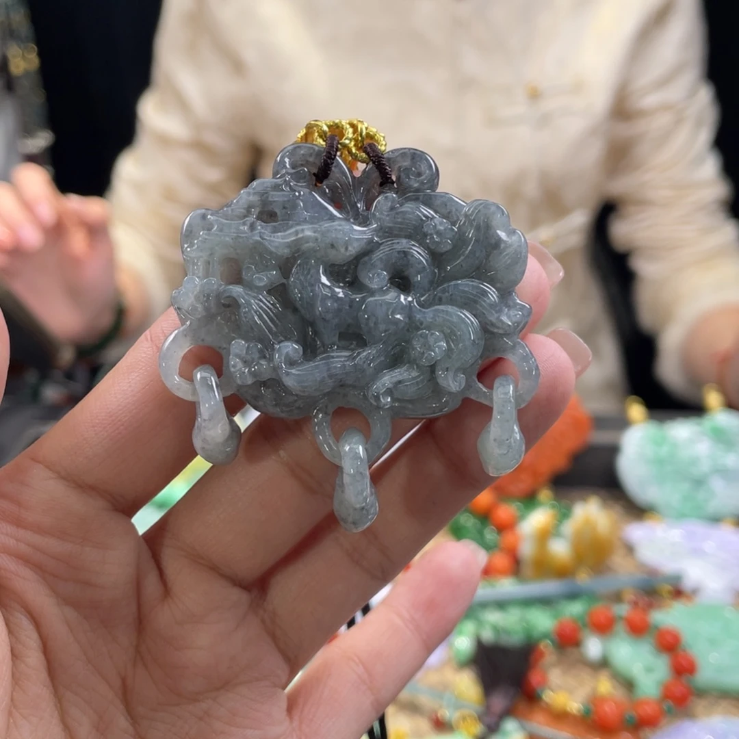 翡翠颈饰未镶嵌代编织