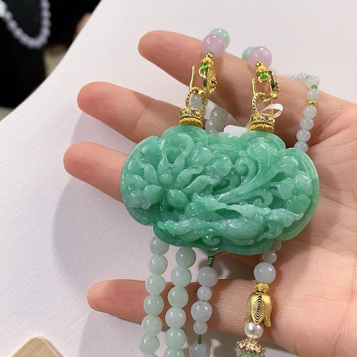 翡翠未镶嵌颈饰翡翠吊坠