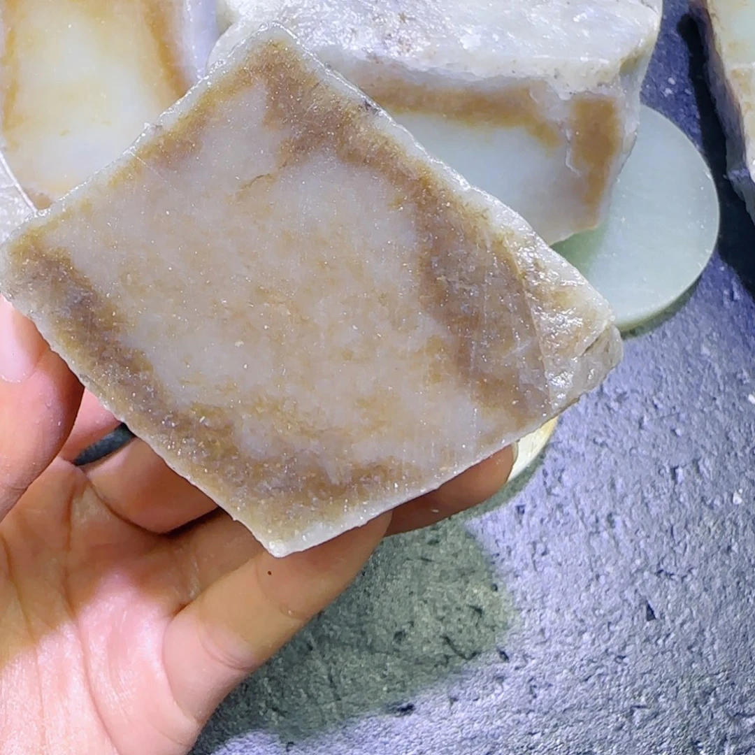 和田玉未镶嵌珠宝半成品