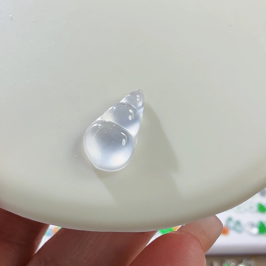 颈饰未镶嵌翡翠裸石