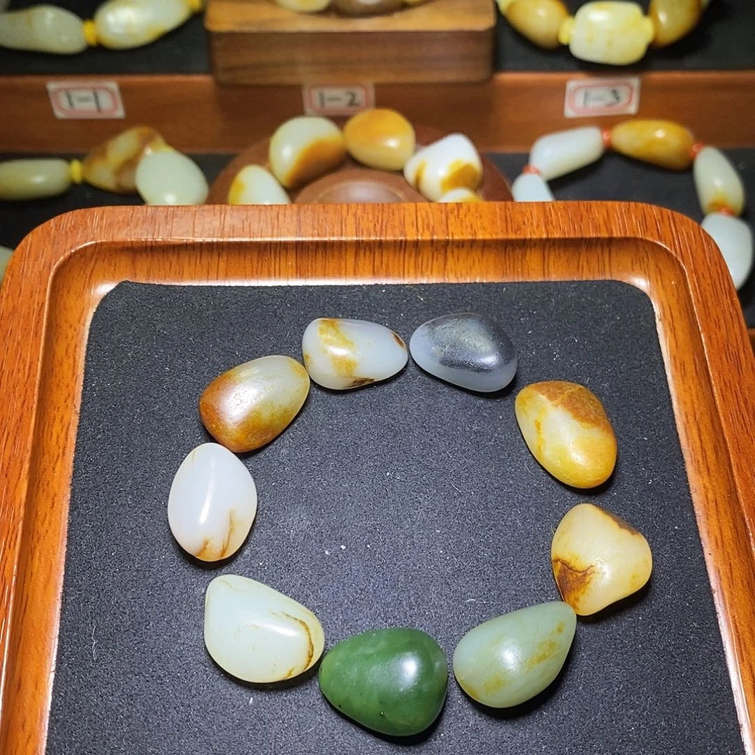 和田玉未镶嵌手链