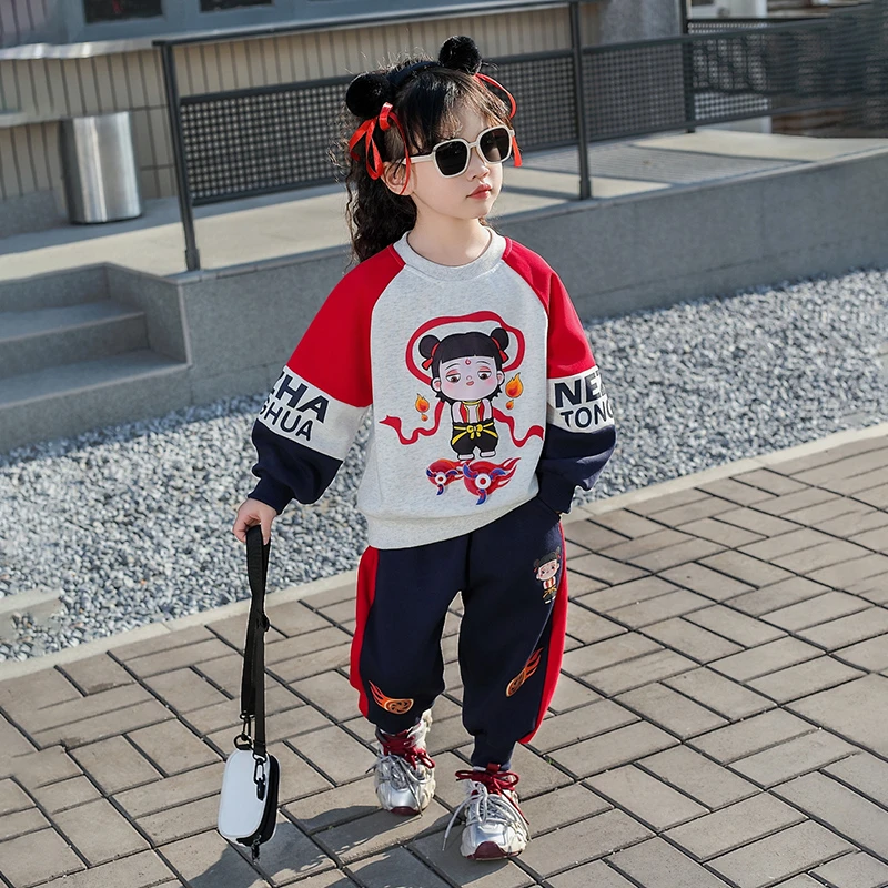 哪吒儿童服装女宝秋装可爱卫衣套装女童发光带亮灯风火轮衣服女孩