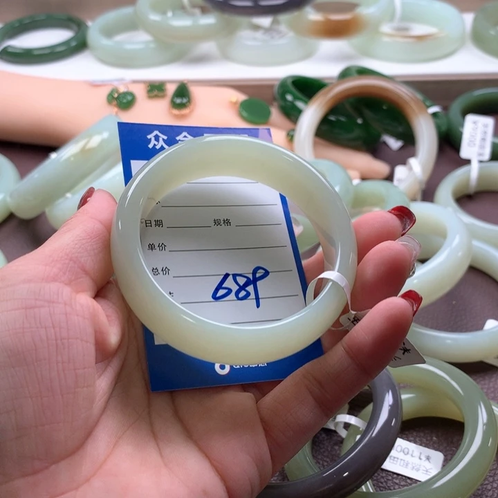 和田玉手镯57未镶嵌