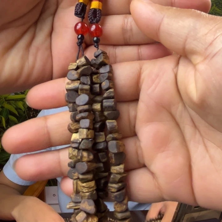 沉香碎屑沉香沉香车挂两串