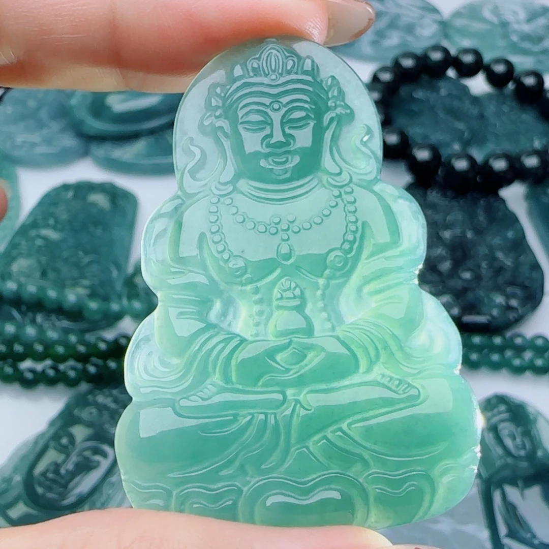 颈饰未镶嵌翡翠多样性发货天然的A货翡翠