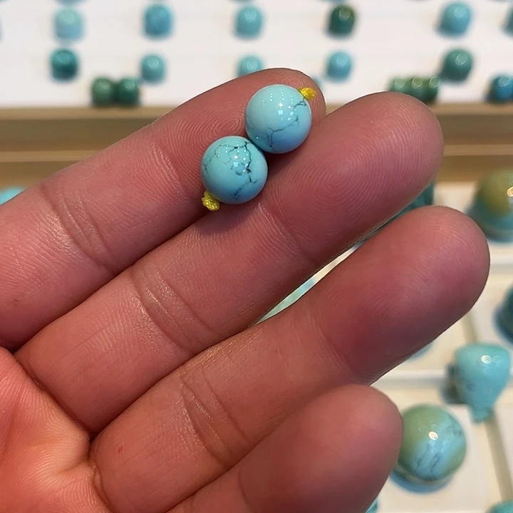 绿松石未镶嵌珠宝奇石