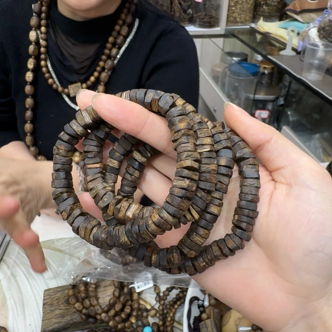 沉香沉香碎屑白棋随型单圈 11 克多样性发一