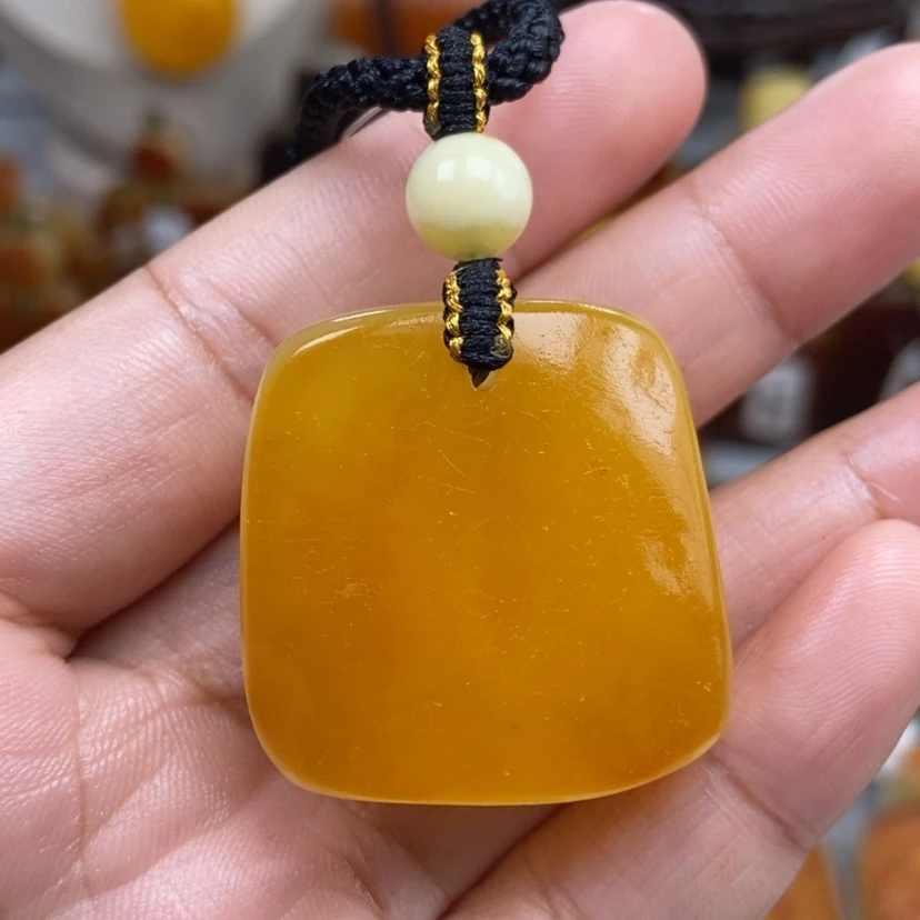 【闪购商品】琥珀颈饰未镶嵌