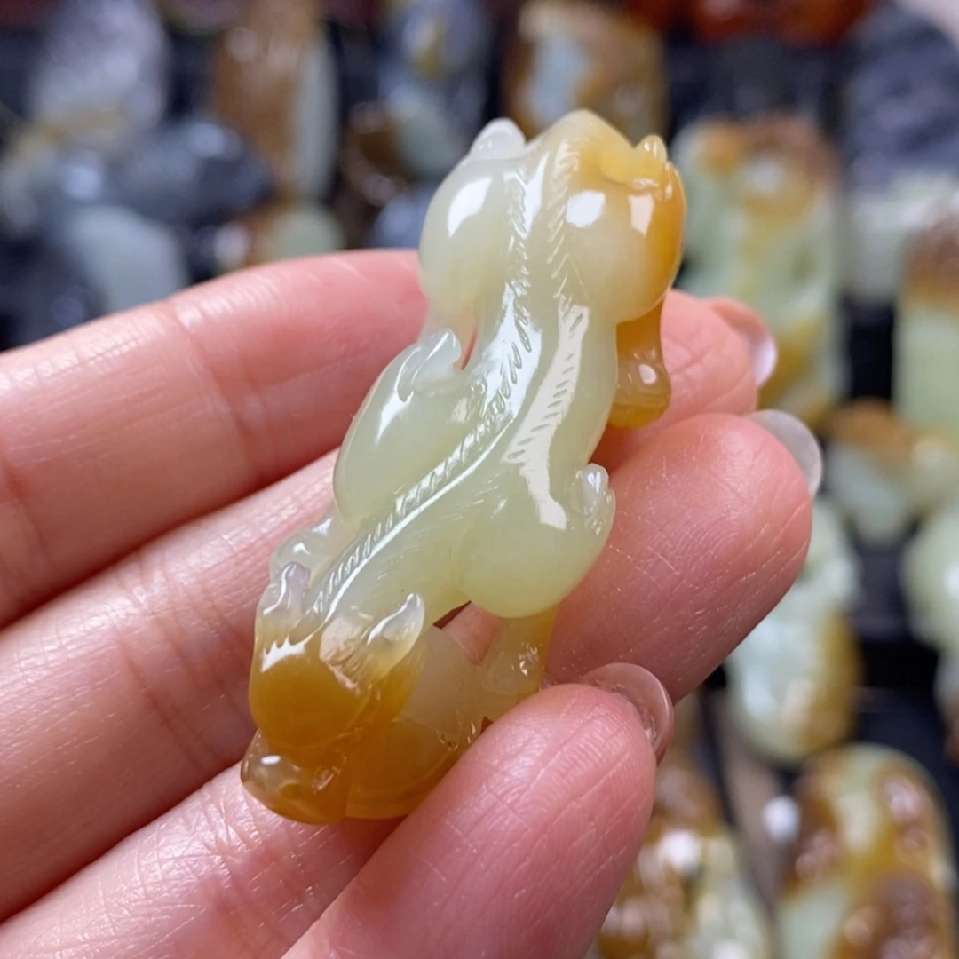 海***亿和田玉未镶嵌挂件