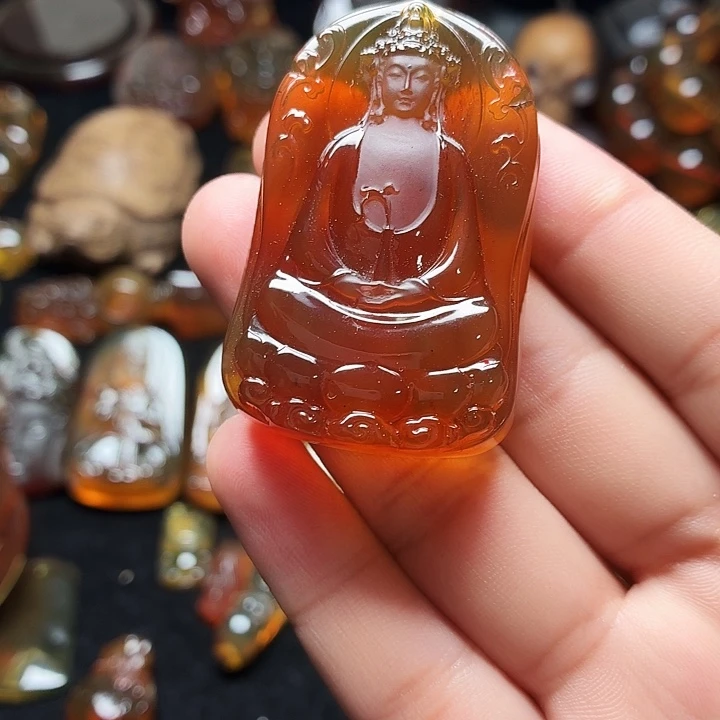 琥珀未镶嵌颈饰，，