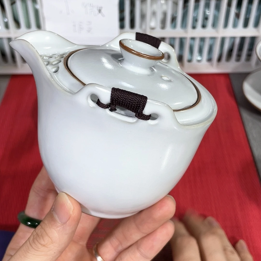 瓷片小微瑕。。。。。。。。。。