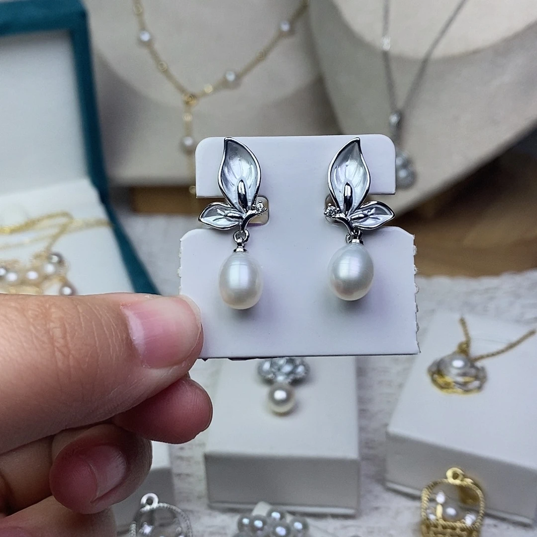 淡水珍珠银S925镶嵌耳饰