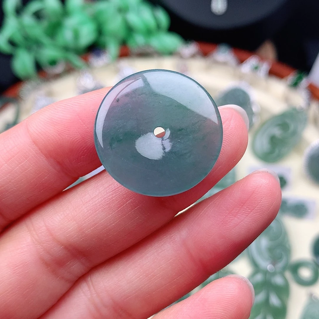 翡翠未镶嵌颈饰吊坠