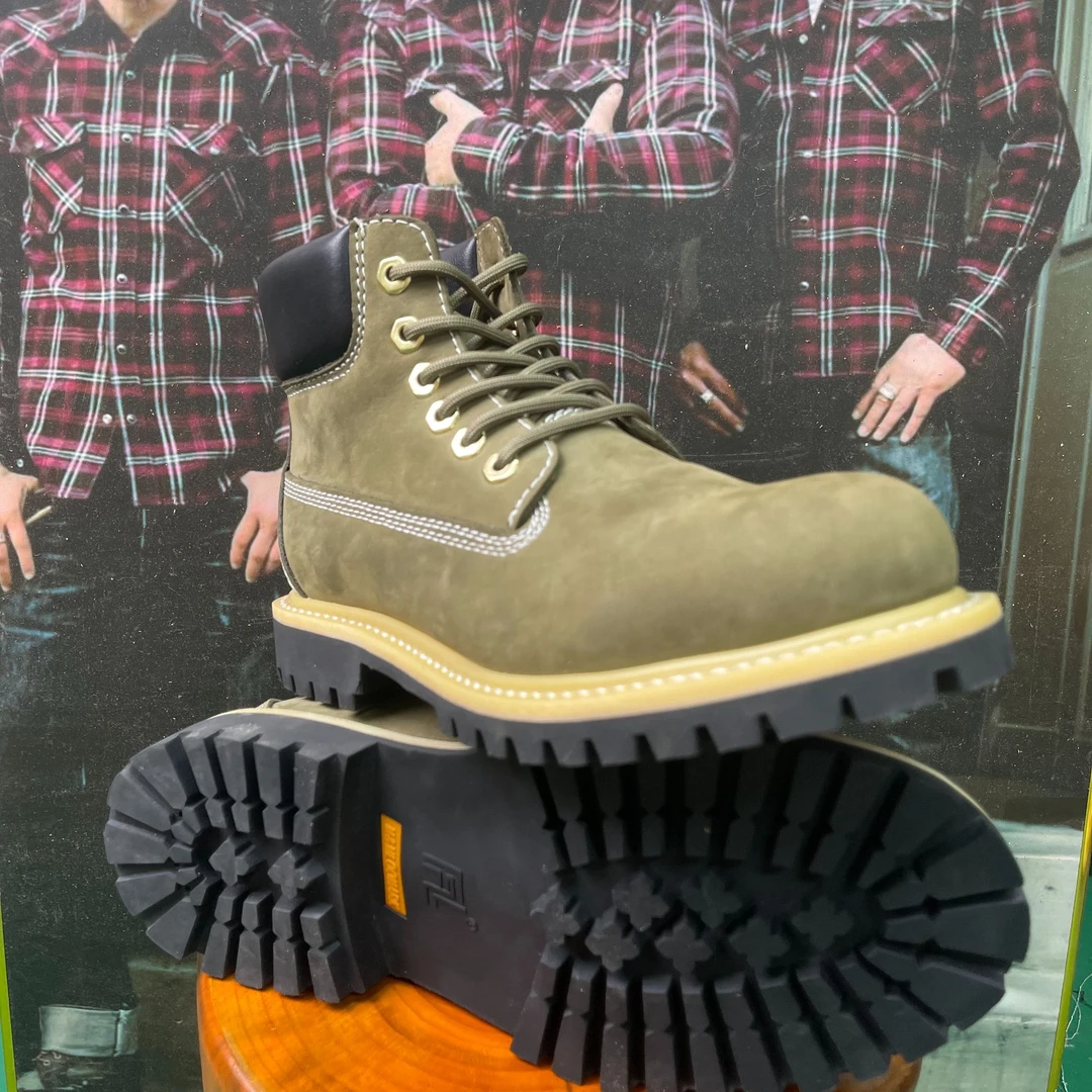 浅军绿色大黄靴 固特异工艺 磨砂牛皮，瑕疵，完美主义者慎拍