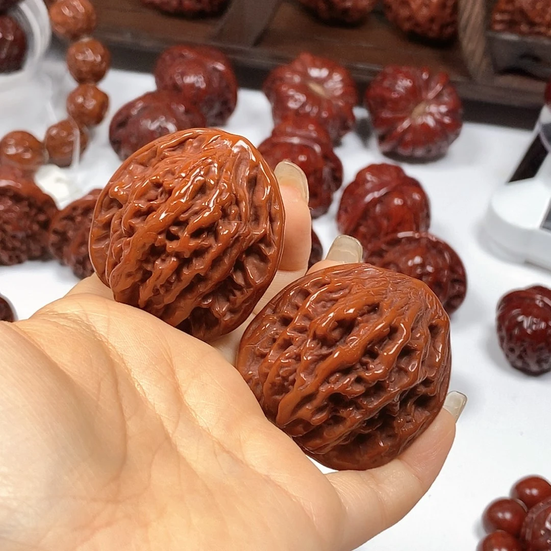 吊坠橄榄核麦虎狮子头