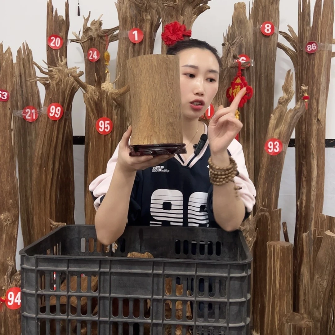 沉香碎屑沉香原材料