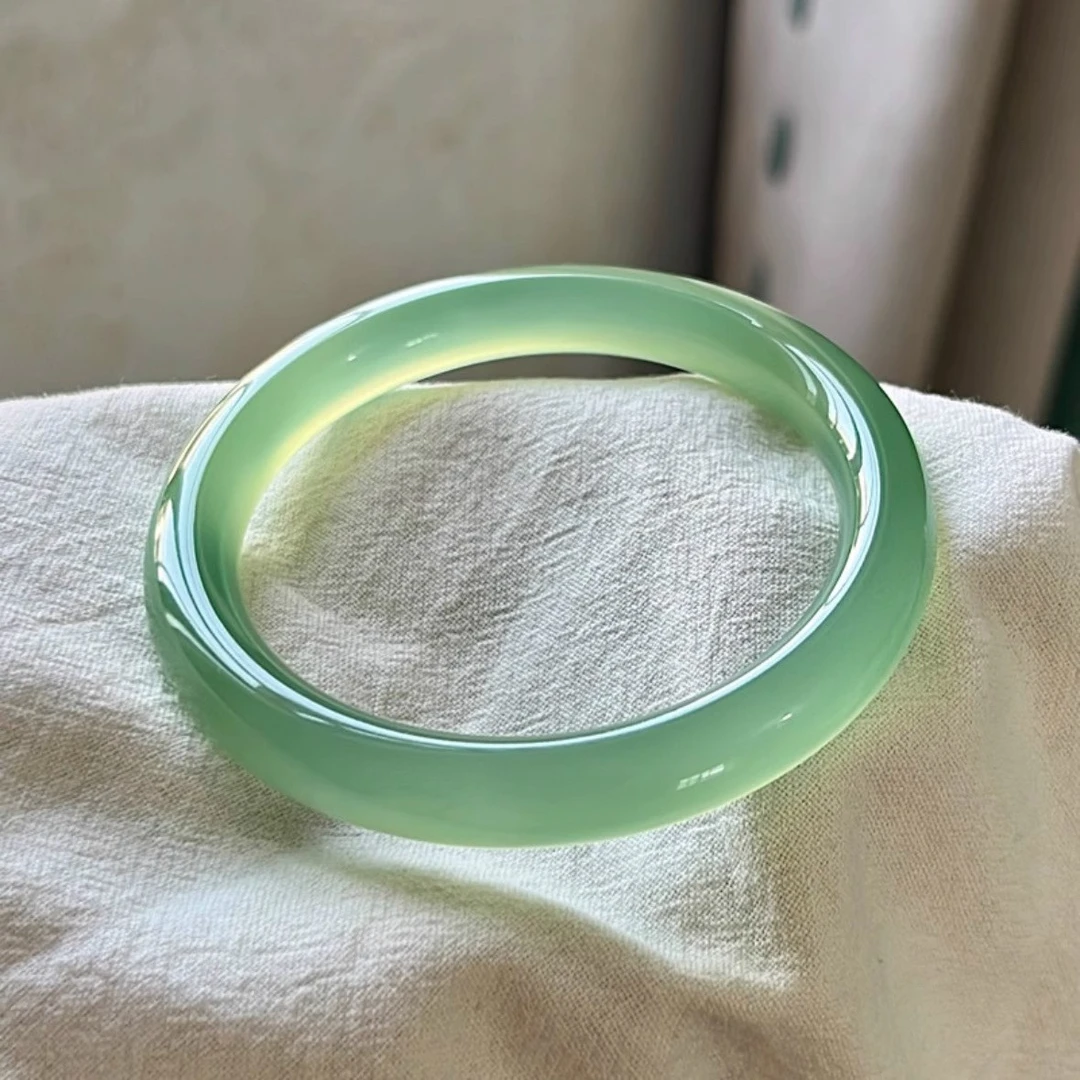 【正品玛瑙】青绿手镯女冰种玉髓玉镯子正冰透送生日礼多样性发一