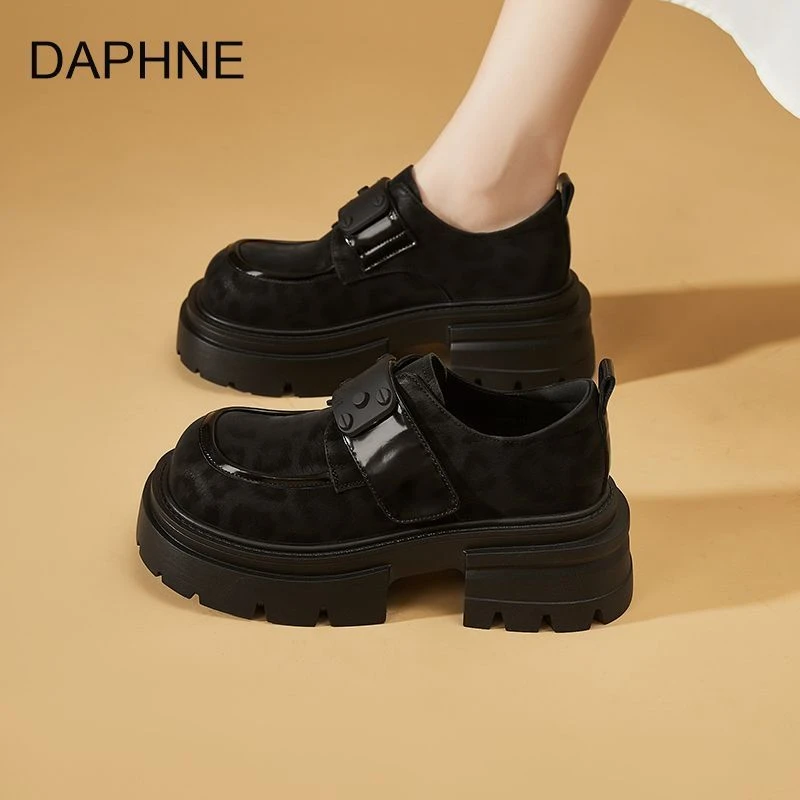 达芙妮韩版豹纹单鞋穿搭2025年新款秋季厚底增高复古乐福鞋