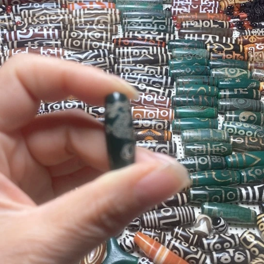 玛瑙/玉髓项圈未镶嵌