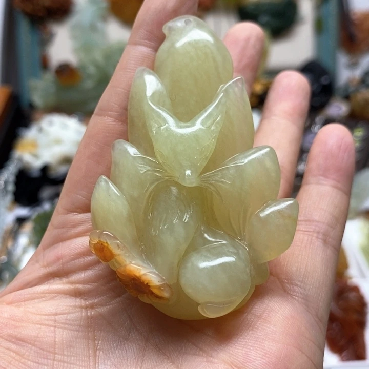 蛇纹石玉未镶嵌颈饰炸