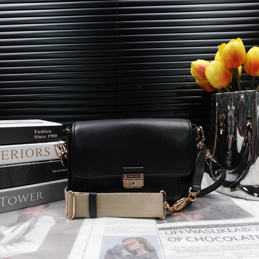 95新 MICHAEL KORS/迈克高仕 单肩包/T10246262