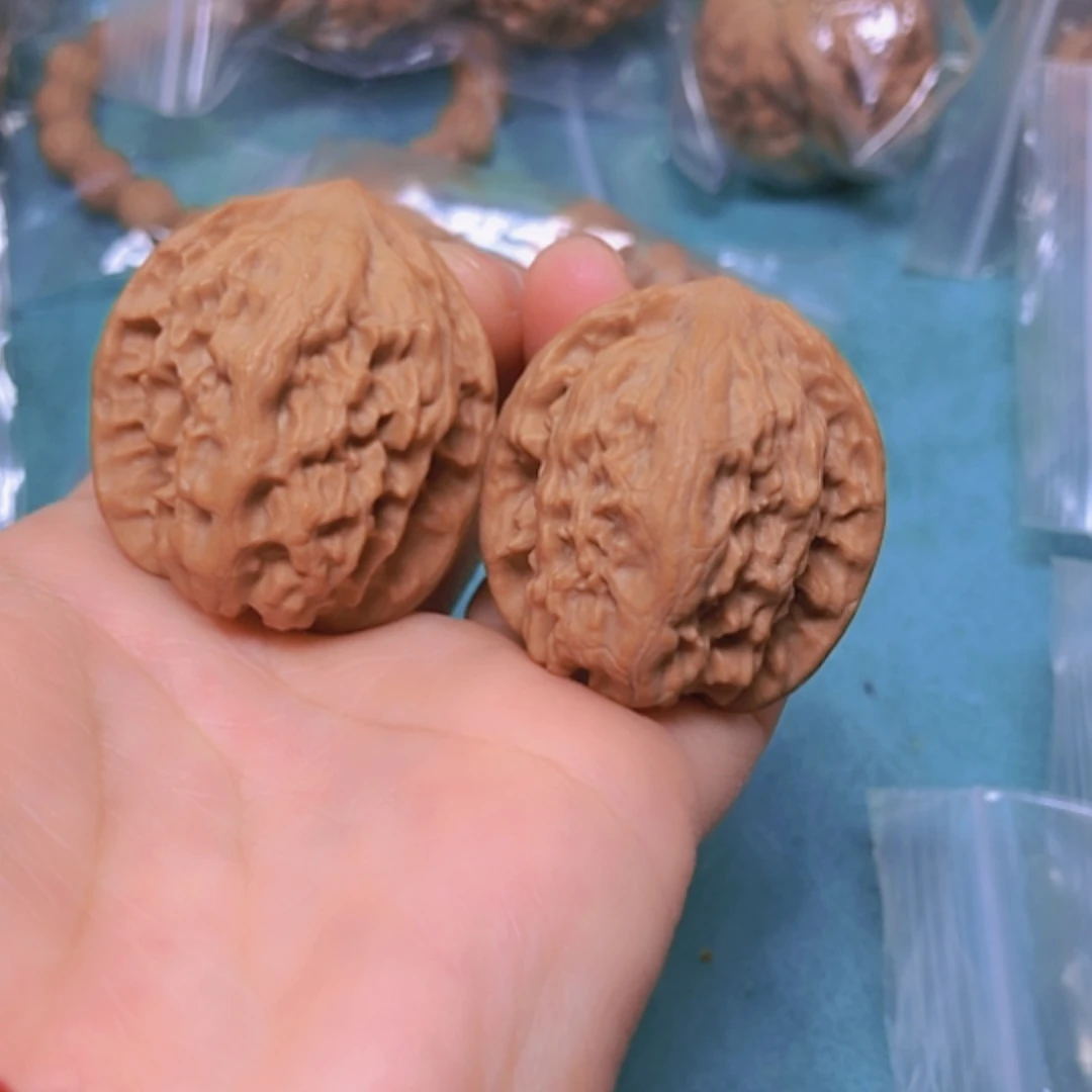 【闪购商品】摆件核桃35野狼修尖