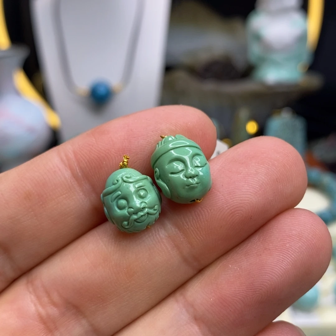 绿松石未镶嵌珠宝奇石