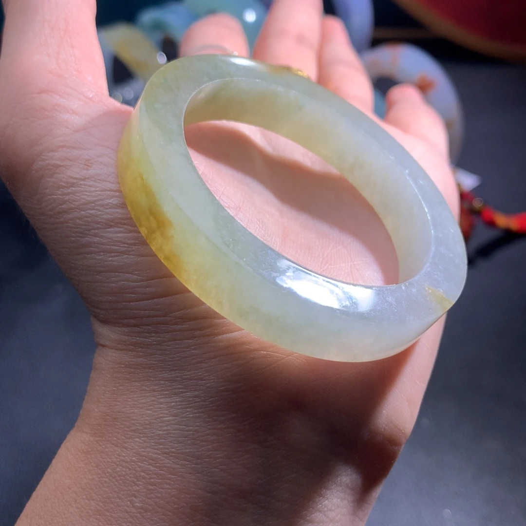 未镶嵌翡翠手镯定制翡翠