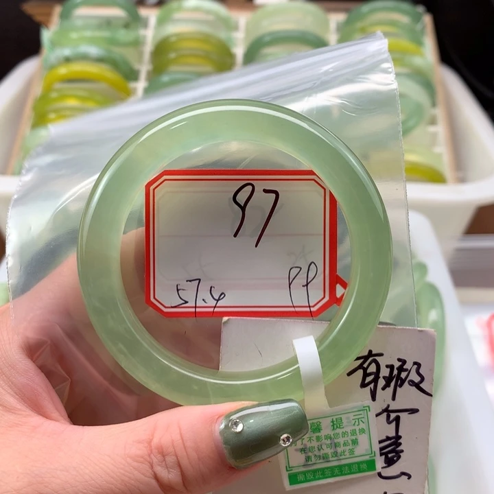 未镶嵌蛇纹石玉手镯