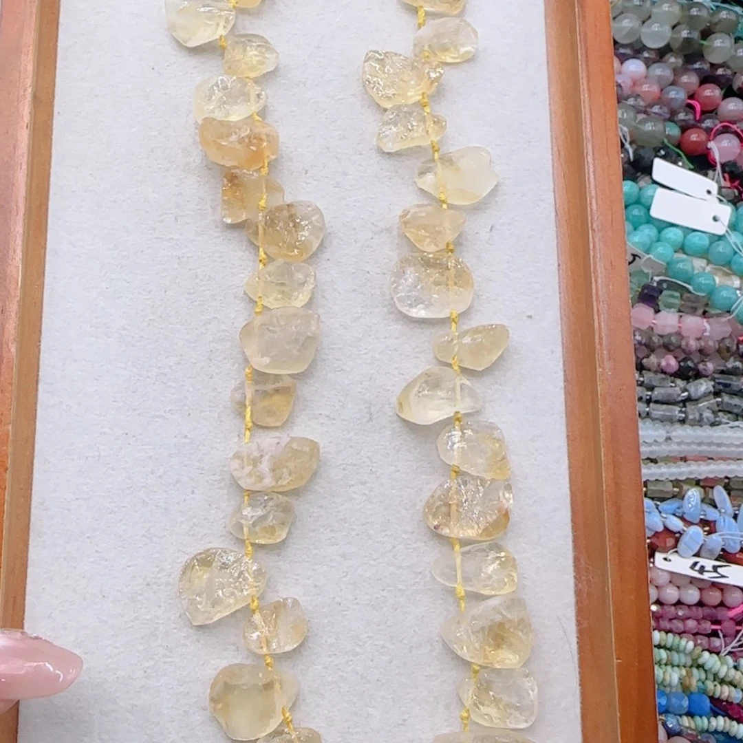 玛瑙/玉髓未镶嵌珠宝半成品巴西黄水晶原石一条