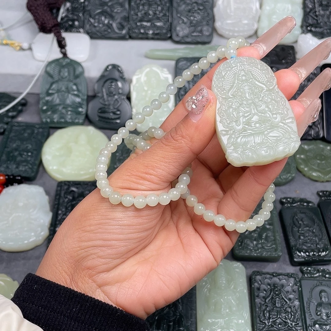 和田玉未镶嵌颈饰