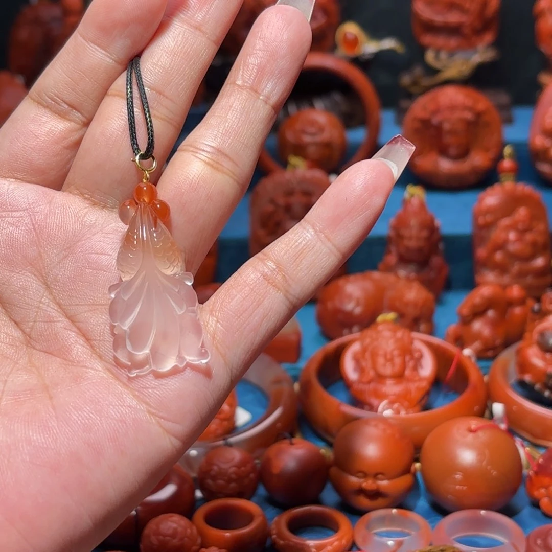 未镶嵌雕刻南红玛瑙